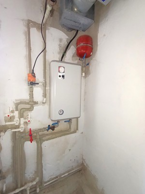 Продам коммерческое помещение 101,2 м2, Добролюбова ул, 48, Калининград г