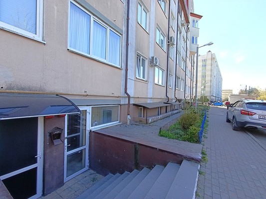 Продам коммерческое помещение 65,1 м2, Добролюбова ул, 48, Калининград г