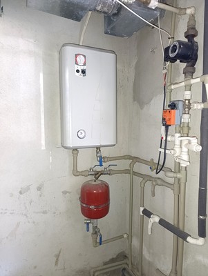 Продам коммерческое помещение 65,1 м2, Добролюбова ул, 48, Калининград г