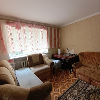 Продам двухкомнатную (2-комн.) квартиру, Первомайская ул, 13, Симферополь г