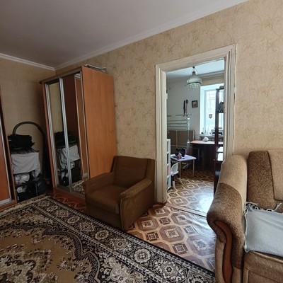 Продам двухкомнатную (2-комн.) квартиру, Первомайская ул, 13, Симферополь г