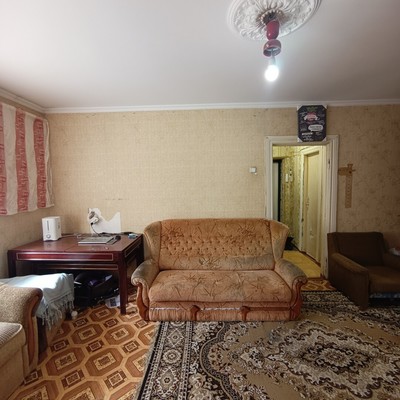 Продам двухкомнатную (2-комн.) квартиру, Первомайская ул, 13, Симферополь г