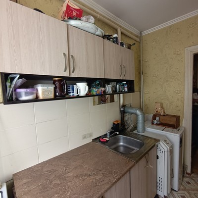 Продам двухкомнатную (2-комн.) квартиру, Первомайская ул, 13, Симферополь г