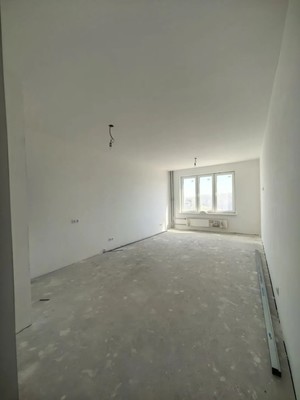 Продам трехкомнатную (3-комн.) квартиру, Центральный (Купелинка мкр) кв-л, 7, Сапроново д