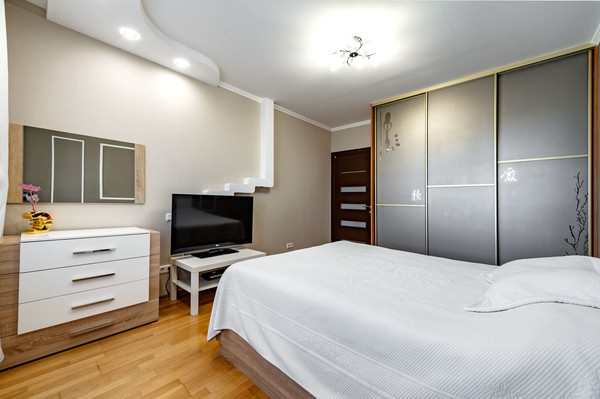 Продам многокомнатную квартиру, Тореза пр-кт, 95а, Санкт-Петербург г