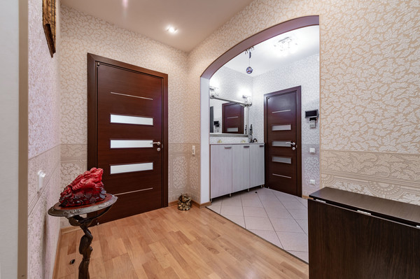 Продам многокомнатную квартиру, Тореза пр-кт, 95а, Санкт-Петербург г