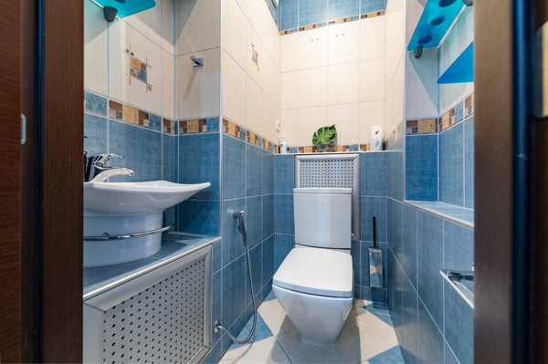 Продам многокомнатную квартиру, Тореза пр-кт, 95а, Санкт-Петербург г