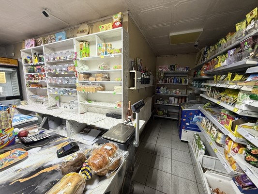 Продам торговое помещение 36,5 м2, Молодежная ул, Хреновое с