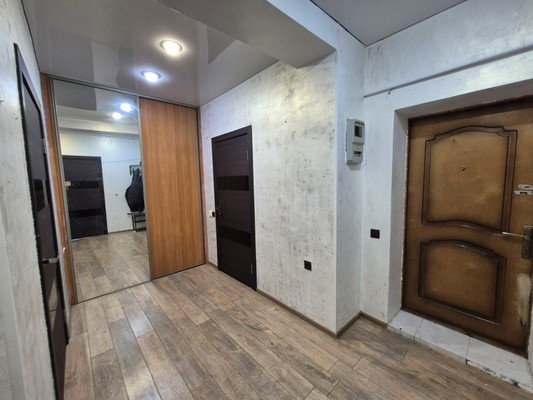 Продам двухкомнатную (2-комн.) квартиру, Щедринская ул, 30, Новороссийск г