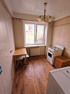 Продам однокомнатную (1-комн.) квартиру, Красных Партизан ул, 14, Колпино г