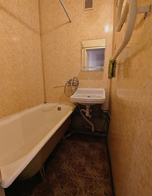 Продам однокомнатную (1-комн.) квартиру, Красных Партизан ул, 14, Колпино г