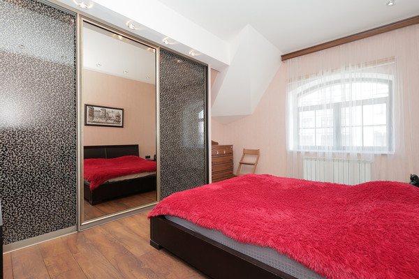 Продам дом, Чехова ул, Ханты-Мансийск г, 0 км от города