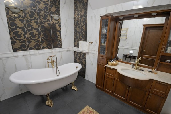 Продам дом, Чехова ул, Ханты-Мансийск г, 0 км от города