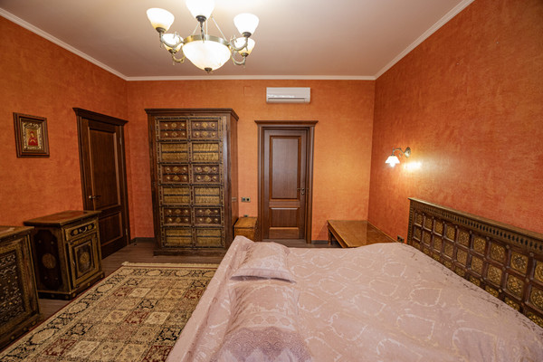 Продам дом, Чехова ул, Ханты-Мансийск г, 0 км от города