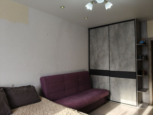 Продам однокомнатную (1-комн.) квартиру, Строителей ул, 123, Ханты-Мансийск г