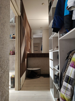 Продам однокомнатную (1-комн.) квартиру, Строителей ул, 123, Ханты-Мансийск г