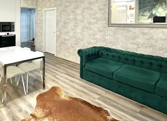 Продам трехкомнатную (3-комн.) квартиру, Самаровская ул, 2, Ханты-Мансийск г