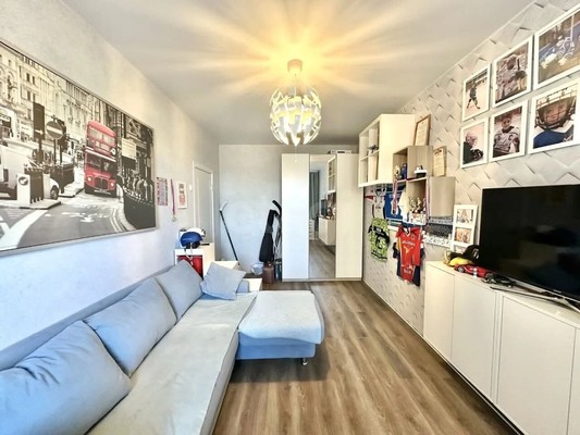 Продам трехкомнатную (3-комн.) квартиру, Самаровская ул, 2, Ханты-Мансийск г