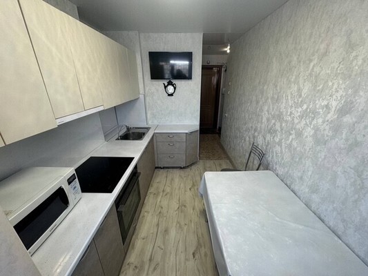 Продам трехкомнатную (3-комн.) квартиру, Победы пр-кт, 18, Комсомольск-на-Амуре г