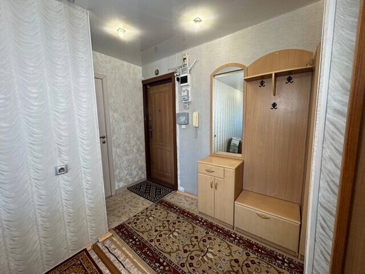 Продам трехкомнатную (3-комн.) квартиру, Победы пр-кт, 18, Комсомольск-на-Амуре г