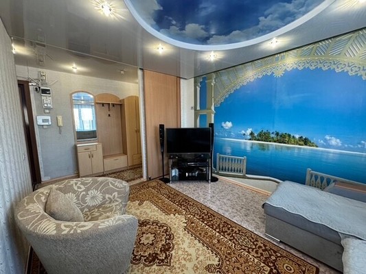 Продам трехкомнатную (3-комн.) квартиру, Победы пр-кт, 18, Комсомольск-на-Амуре г