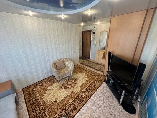 Продам трехкомнатную (3-комн.) квартиру, Победы пр-кт, 18, Комсомольск-на-Амуре г