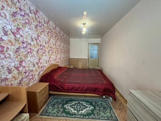 Продам трехкомнатную (3-комн.) квартиру, Победы пр-кт, 18, Комсомольск-на-Амуре г