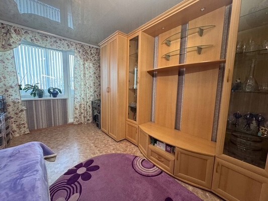 Продам трехкомнатную (3-комн.) квартиру, Победы пр-кт, 18, Комсомольск-на-Амуре г