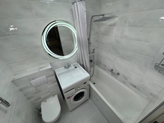 Продам трехкомнатную (3-комн.) квартиру, Победы пр-кт, 18, Комсомольск-на-Амуре г