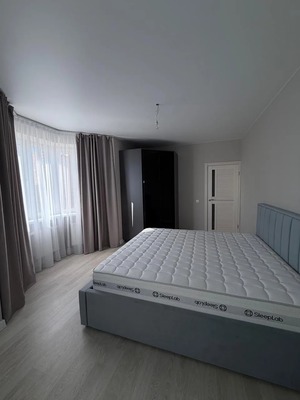 Продам трехкомнатную (3-комн.) квартиру, им. Героя Георгия Бочарникова ул, 4к1, Краснодар г