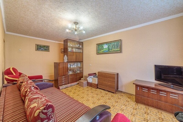Продам трехкомнатную (3-комн.) квартиру, Беляева ул, 6, Пенза г