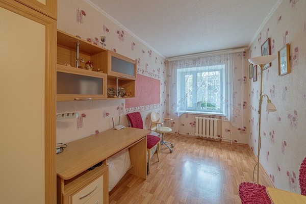 Продам трехкомнатную (3-комн.) квартиру, Беляева ул, 6, Пенза г