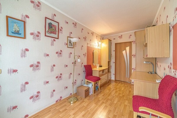 Продам трехкомнатную (3-комн.) квартиру, Беляева ул, 6, Пенза г