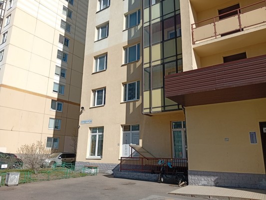 Сдам однокомнатную (1-комн.) квартиру, Охтинская аллея, 16, Мурино п