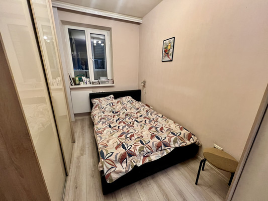 Продам однокомнатную (1-комн.) квартиру, Еременко ул, 100/70, Ростов-на-Дону г