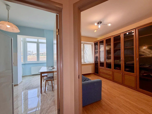 Продам двухкомнатную (2-комн.) квартиру, Совхозная ул, 4Д, Симферополь г