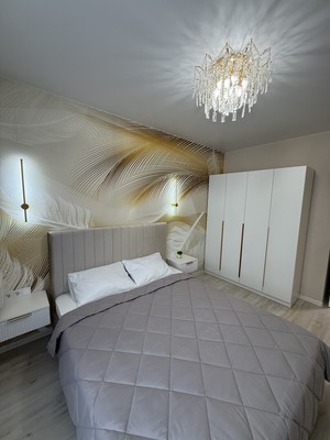 Продам двухкомнатную (2-комн.) квартиру, Александра Суворова пр-кт, 99, Симферополь г