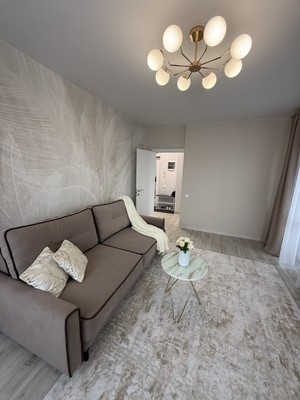 Продам двухкомнатную (2-комн.) квартиру, Александра Суворова пр-кт, 99, Симферополь г