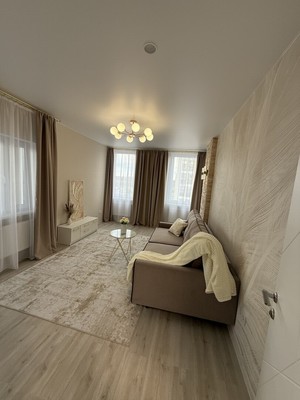 Продам двухкомнатную (2-комн.) квартиру, Александра Суворова пр-кт, 99, Симферополь г