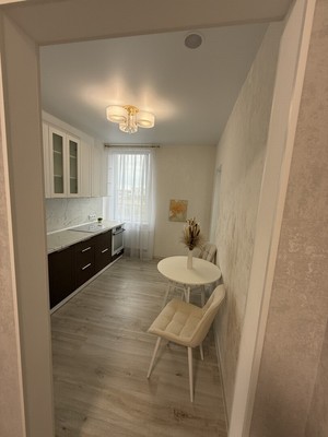 Продам двухкомнатную (2-комн.) квартиру, Александра Суворова пр-кт, 99, Симферополь г