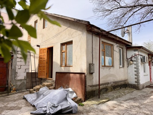 Продам двухкомнатную (2-комн.) квартиру, Жуковского ул, 21, Симферополь г