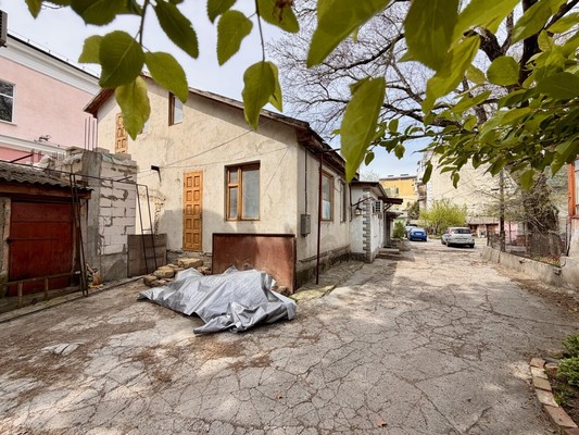 Продам двухкомнатную (2-комн.) квартиру, Жуковского ул, 21, Симферополь г