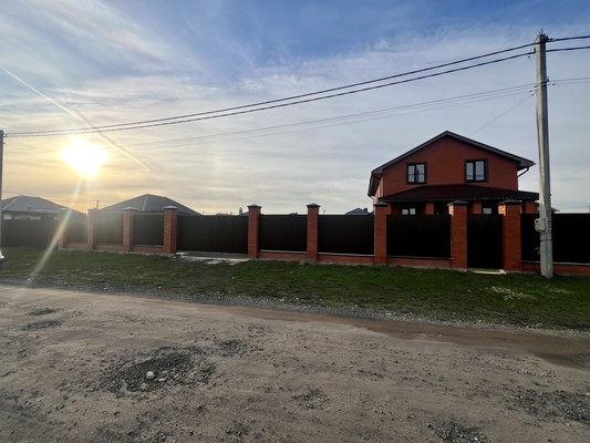 Продам дом, Сиреневая ул, 3, Дубровичи с, 0 км от города