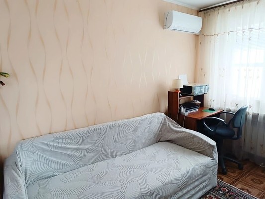 Продам двухкомнатную (2-комн.) квартиру, Юлиуса Фучика ул, 52, Казань г