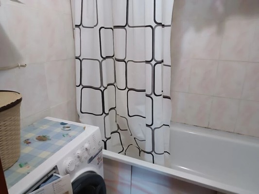 Продам двухкомнатную (2-комн.) квартиру, Юлиуса Фучика ул, 52, Казань г