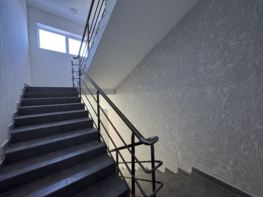 Продам двухкомнатную (2-комн.) квартиру, Атажукина ул, 11, Нальчик г