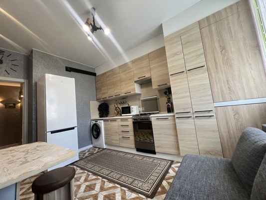 Продам однокомнатную (1-комн.) квартиру, Батурина ул, 199, Симферополь г