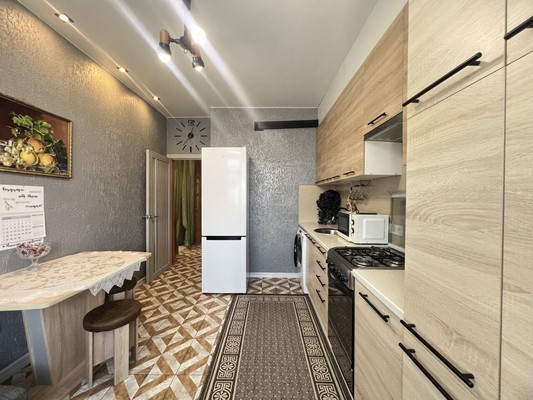 Продам однокомнатную (1-комн.) квартиру, Батурина ул, 199, Симферополь г