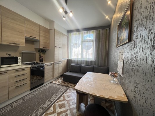 Продам однокомнатную (1-комн.) квартиру, Батурина ул, 199, Симферополь г