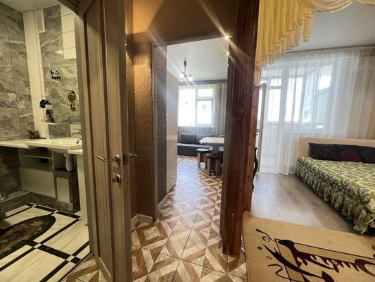 Продам однокомнатную (1-комн.) квартиру, Батурина ул, 199, Симферополь г